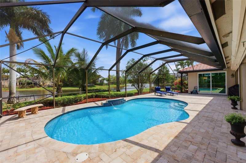 158 Dockside Cir, Weston FL 33327