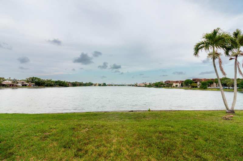 447 NE 195th St # 217, Miami FL 33179