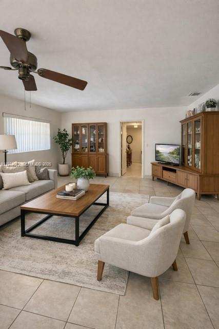 31 SE 7th St, Dania Beach FL 33004