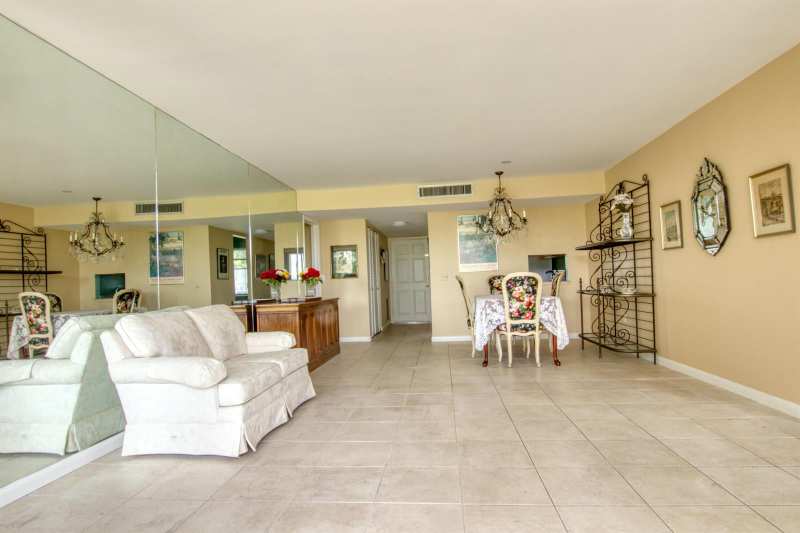 4260 D Este Court # 102, Lake Worth FL 33467
