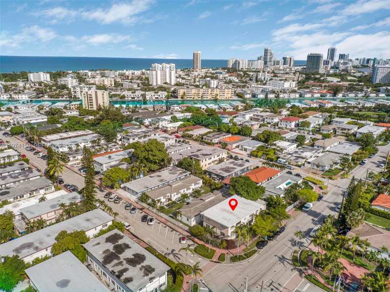 8031 Hawthorne Ave, Miami Beach FL 33141