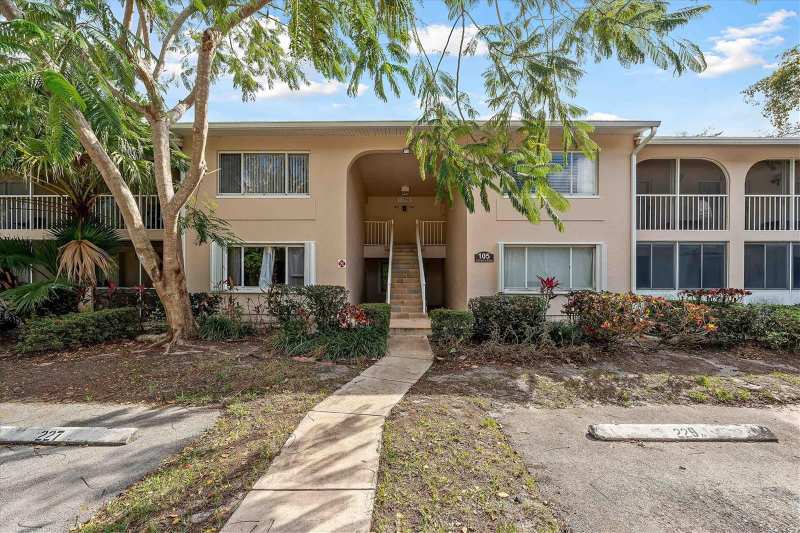13790 Oneida Drive # B1, Delray Beach FL 33446