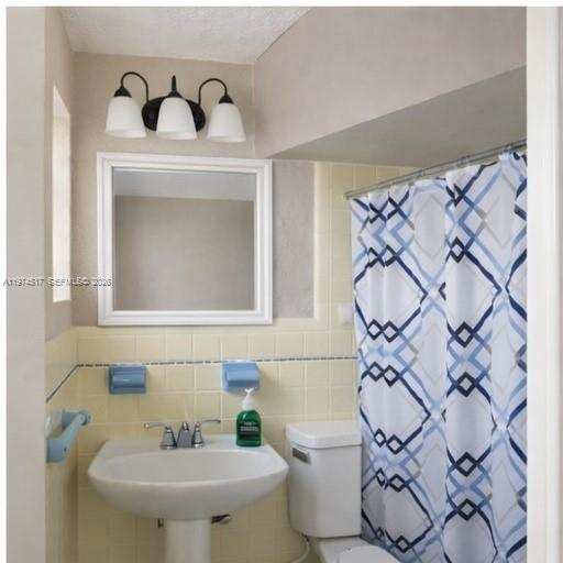 851 E 41st St # 3, Hialeah FL 33013