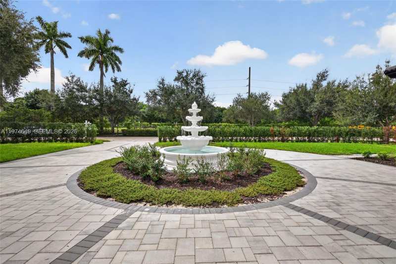 751 Ranch Rd, Weston FL 33326