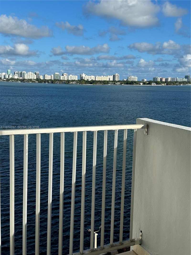 7545 E Treasure Dr # 9I, North Bay Village FL 33141