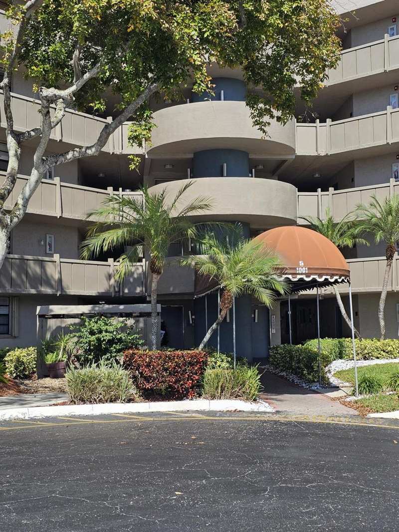 1001 Colony Point Circle # 417, Pembroke Pines FL 33026