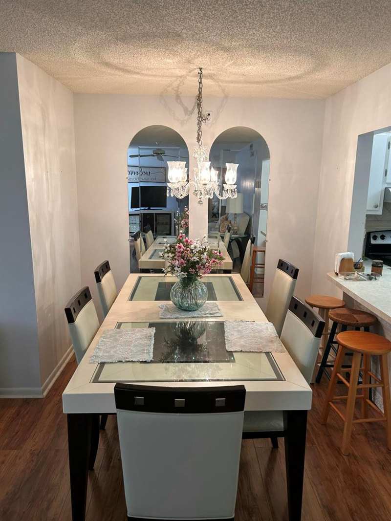 304 Knotty Pine Circle # 2, FL 33463