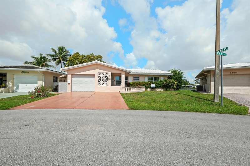5807 NW 85th Avenue, Tamarac FL 33321