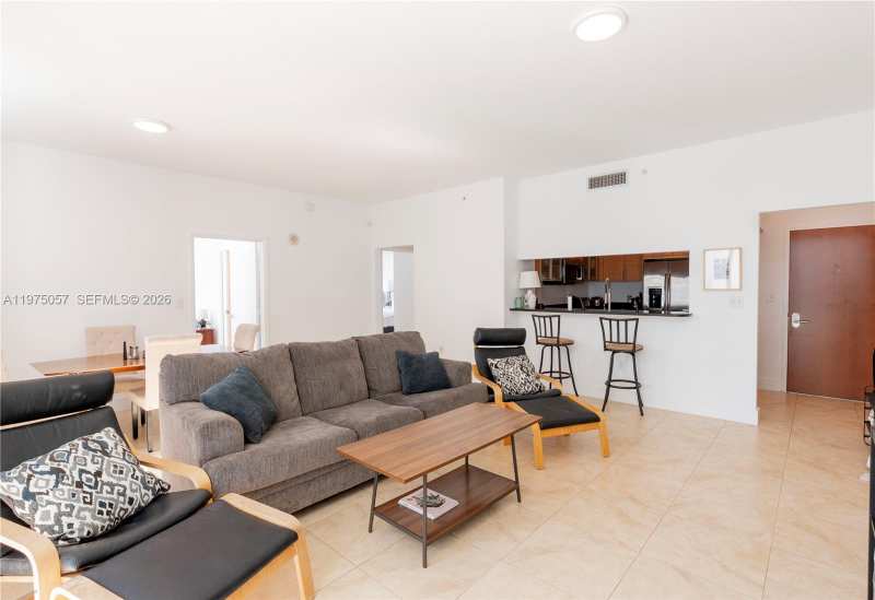 31 SE 5th St # 4121, Miami FL 33131