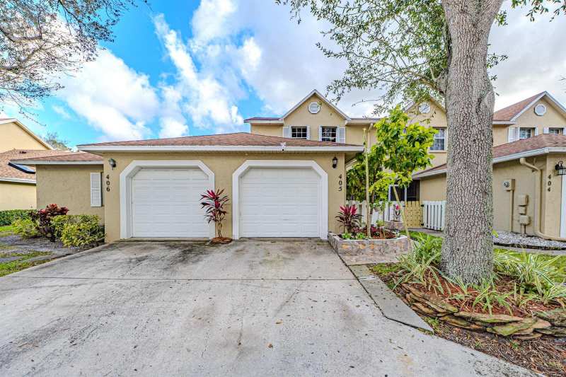 405 Maplewood Drive # 405, FL 33415