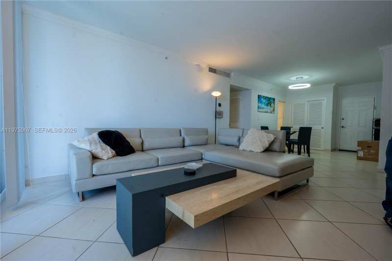 2501 S Ocean Dr # 1118, Hollywood FL 33019