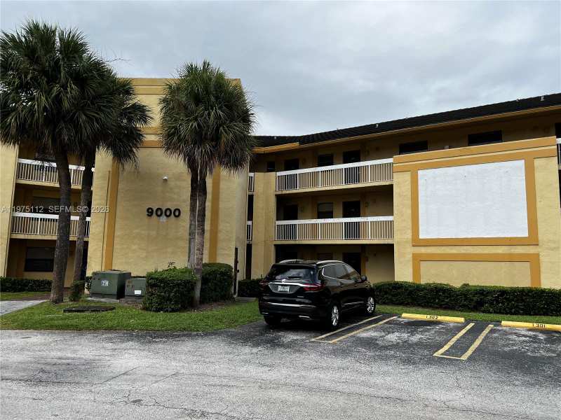 9000 NW 28th Dr # 303, Coral Springs FL 33065