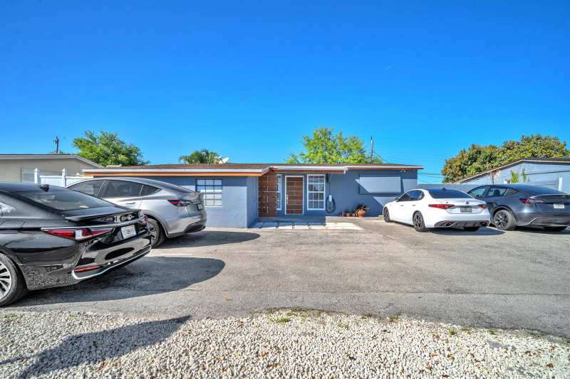 7151 Taft Street, Hollywood FL 33024