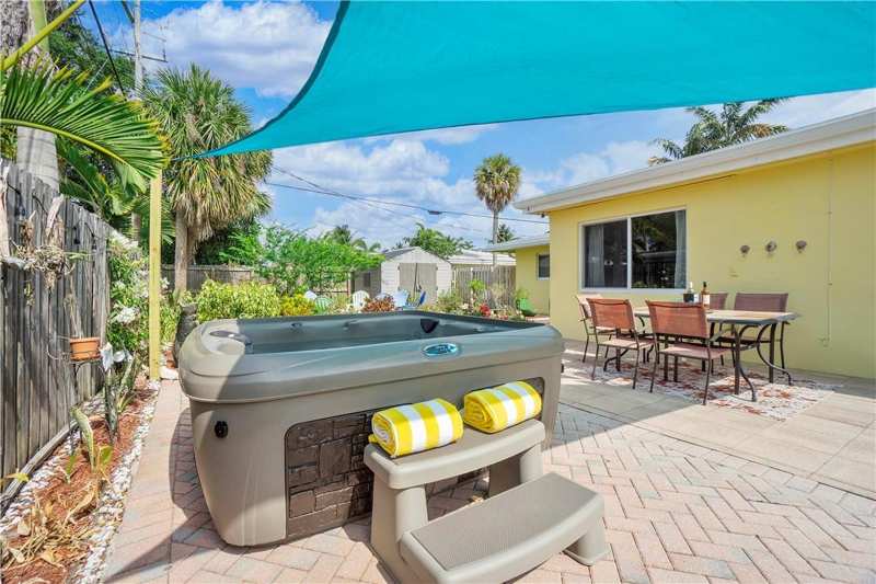 161 SE 5th Court, Pompano Beach FL 33060