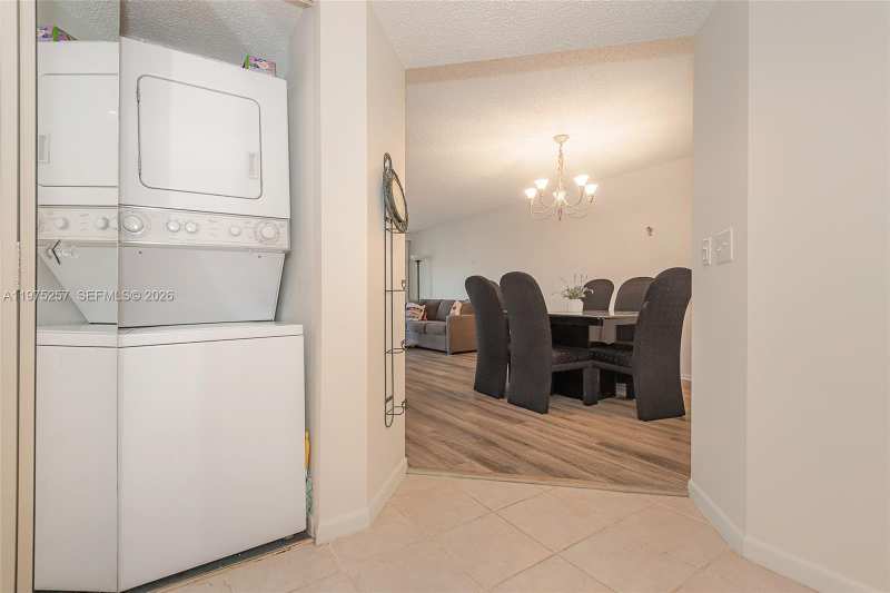 1200 SW 137th Ave # 402E, Pembroke Pines FL 33027
