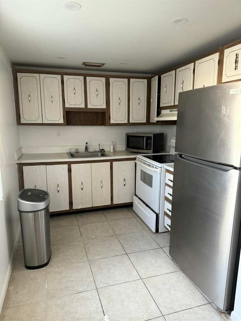 468 Capri J, Delray Beach FL 33484