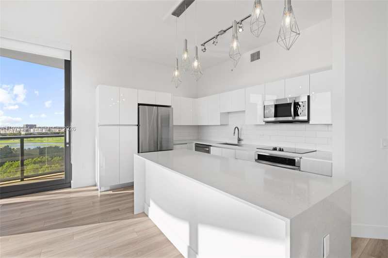 101 Diplomat Pkwy # 1211, Hallandale Beach FL 33009