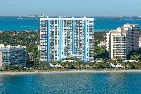 881 Ocean Dr, Key Biscayne FL 33149