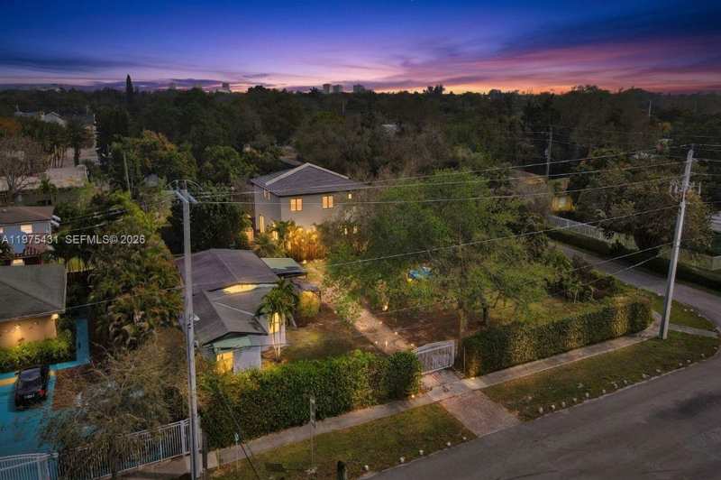 11809 NE 1st Ave, Miami FL 33161