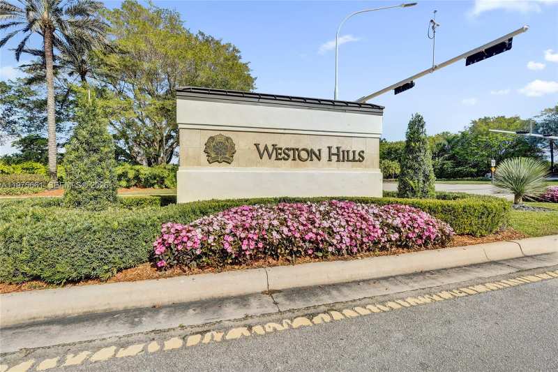 2458 Greenbrier Ct, Weston FL 33327