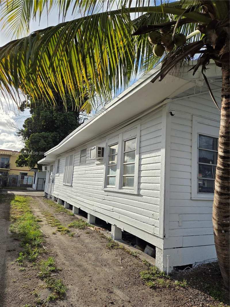 2722 NW 23rd Ave, Miami FL 33142