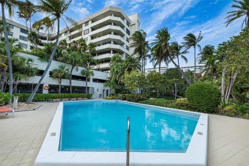 170 Ocean Lane Dr # 310, Key Biscayne FL 33149