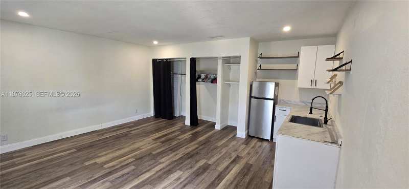201 NE 2nd Ave # 1, Dania Beach FL 33004