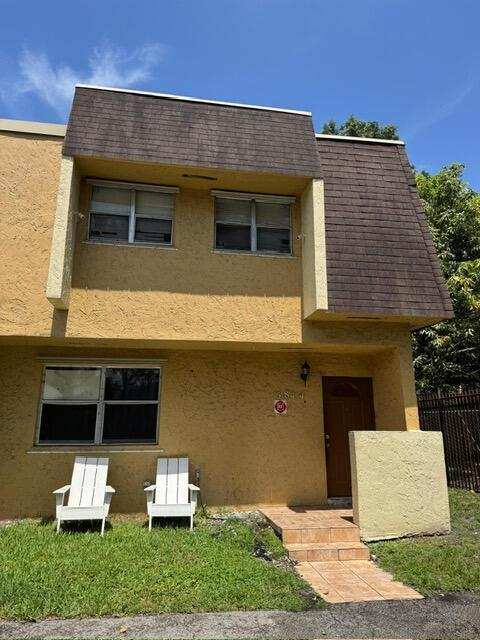 5844 Blueberry Unit 68 Court, Lauderhill FL 33313