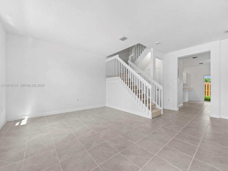 1513 SE 27th Rd, Homestead FL 33035