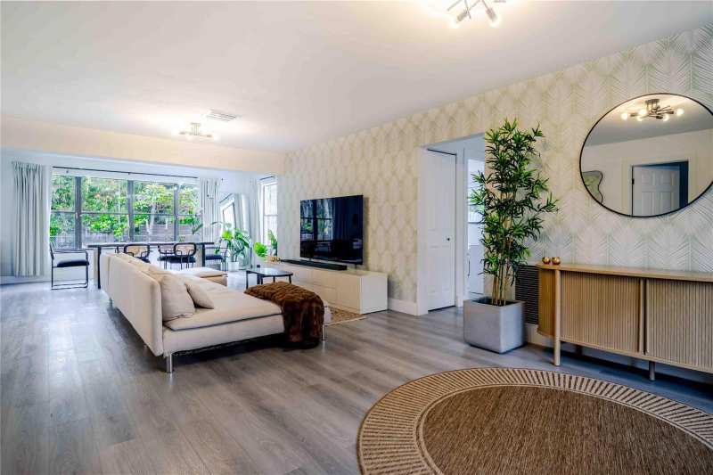 2515 NE 207th Street, Miami FL 33180