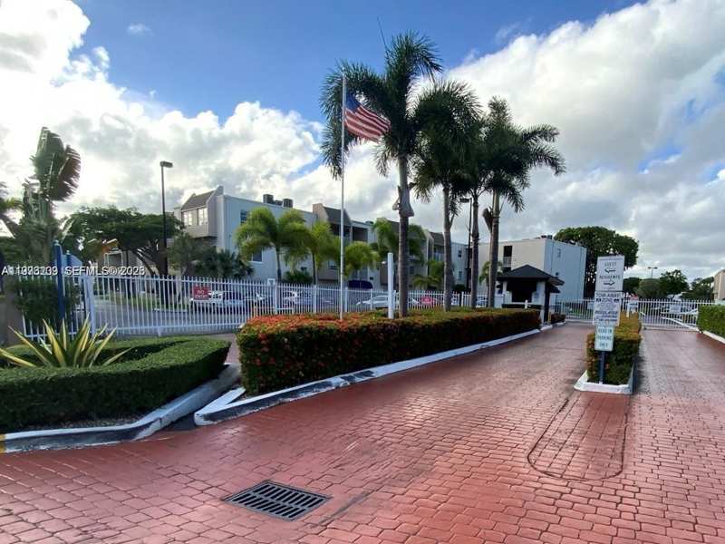 7785 SW 86th St # 413, Miami FL 33143