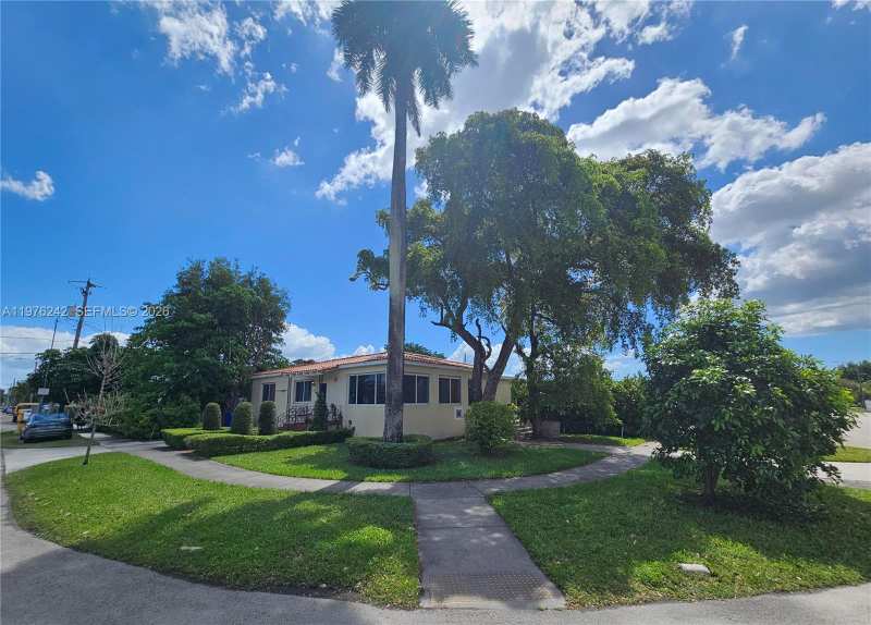 3560 NW 19th St, Miami FL 33125