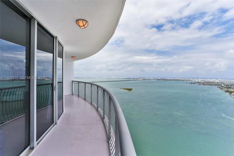 1750 N Bayshore Dr # 5002, Miami FL 33132