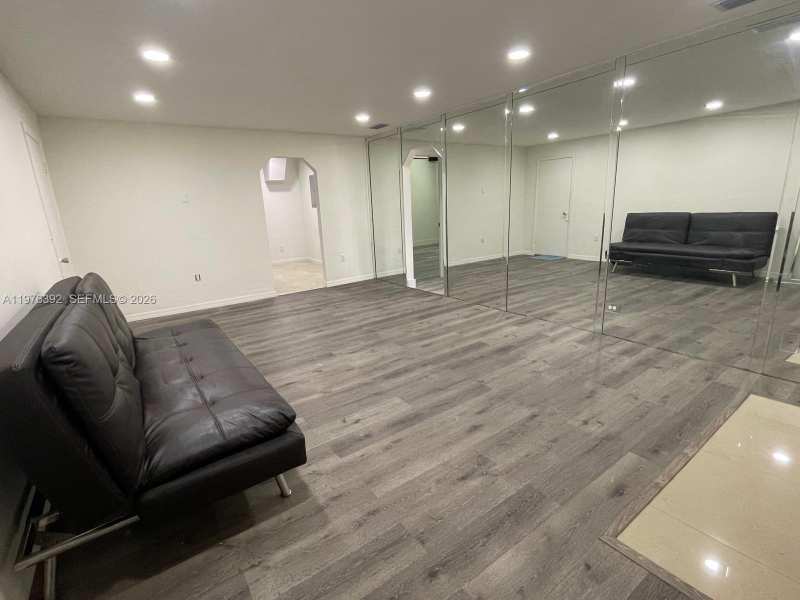 10415 NW 35th Ave, Miami FL 33147