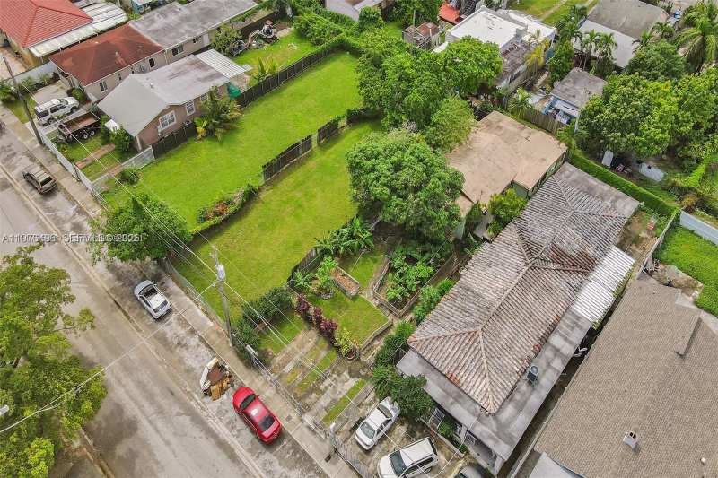 2636 NW 22nd Ct, Miami FL 33142