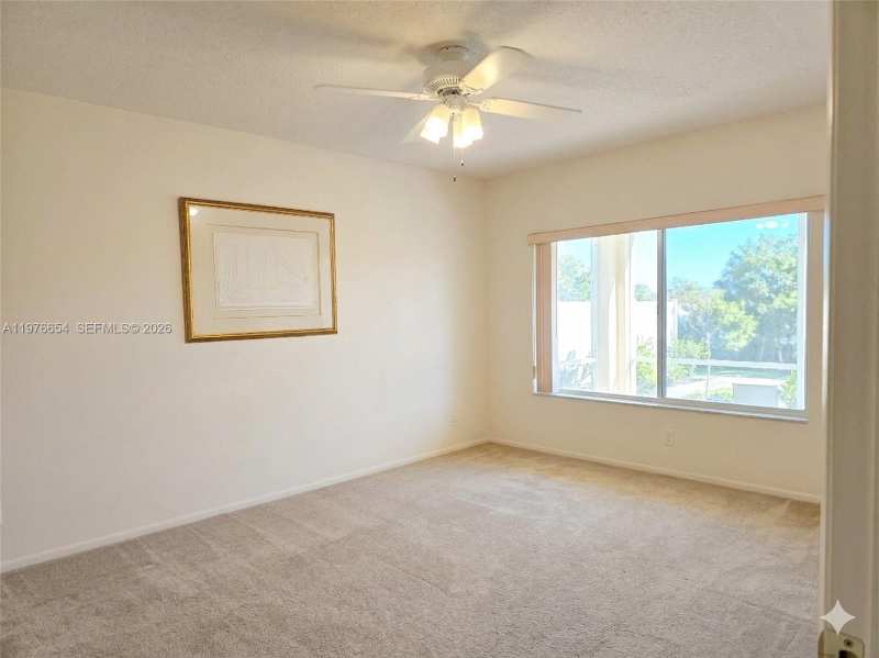330 SE 2nd St # 403H, Hallandale Beach FL 33009