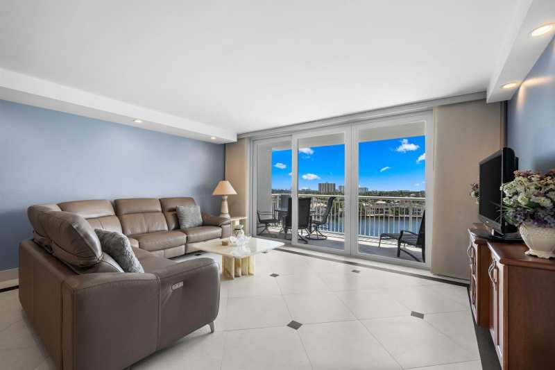 511 Bayshore Drive # 904, Fort Lauderdale FL 33304