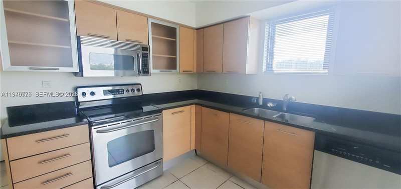 3300 NE 191st St # 501, Aventura FL 33180