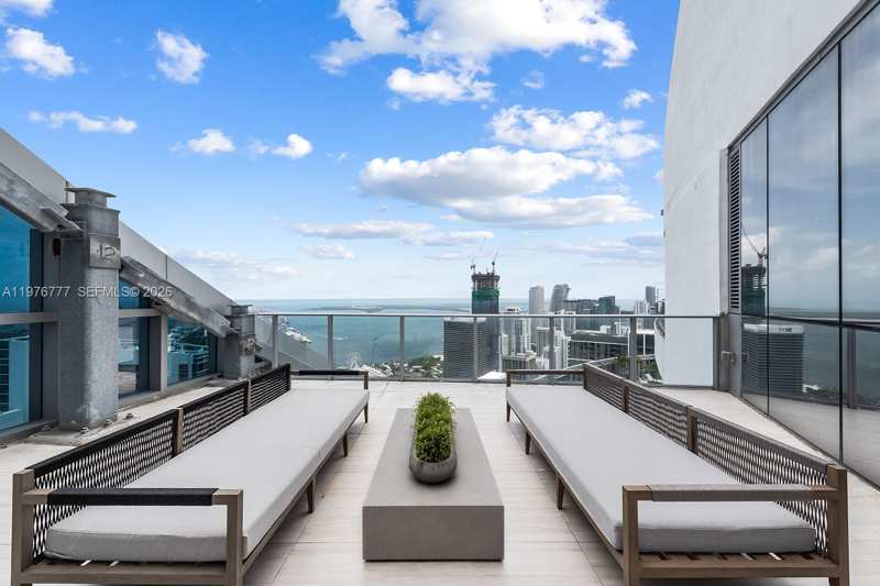 851 NE 1st Ave # 5700, Miami FL 33132