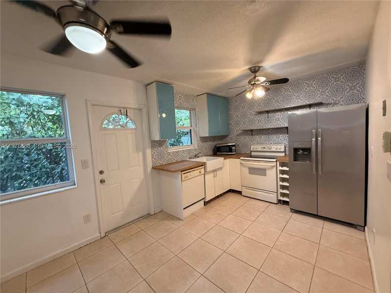 1104 N 17th Ct # 105, Hollywood FL 33020