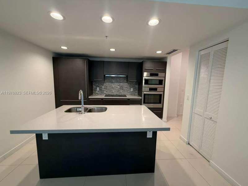 7875 NW 107th Ave # 211, Doral FL 33178