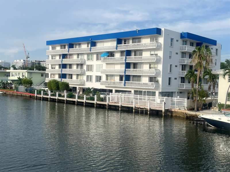 8530 Byron Ave # 402, Miami Beach FL 33141