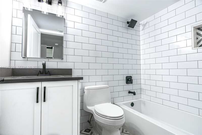 1450 SE 3rd Ave # 409, Dania Beach FL 33004