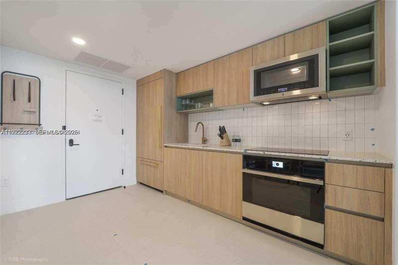 159 NE 6th St # 4113, Miami FL 33132