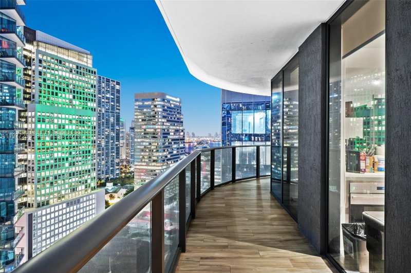 801 S Miami Ave # 2705, Miami FL 33130