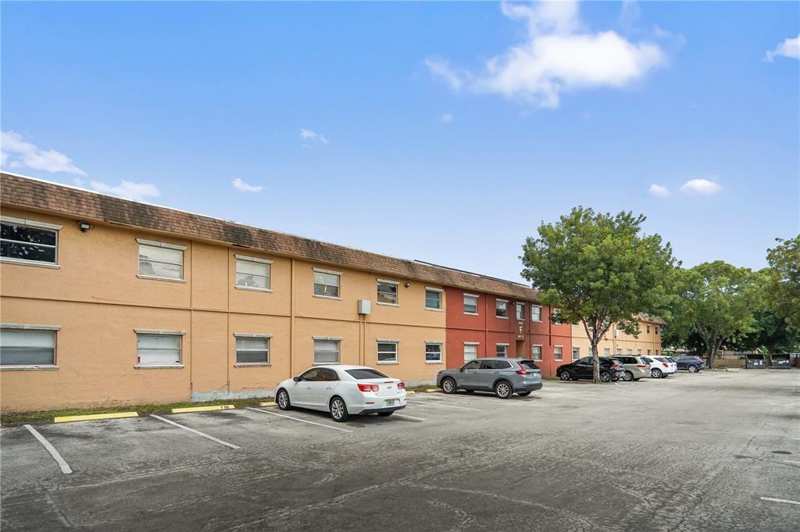 101 NE 41st Street # F101, Oakland Park FL 33334
