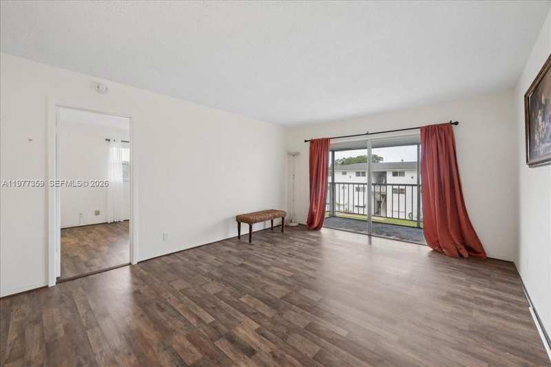 1200 Hillcrest Ct # 315, Hollywood FL 33021