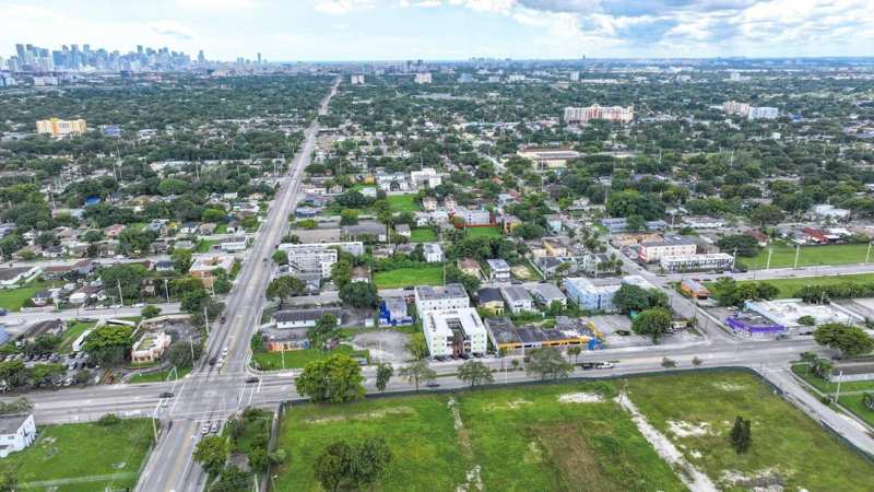 1261 NW 59th Street, Miami FL 33142