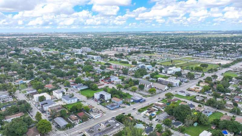 1261 NW 59th Street, Miami FL 33142