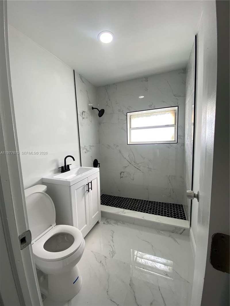 894 NW 108th St # 1, Miami FL 33168